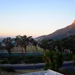 Camps Bay Loft With Stunning Mountain And Ocean Views